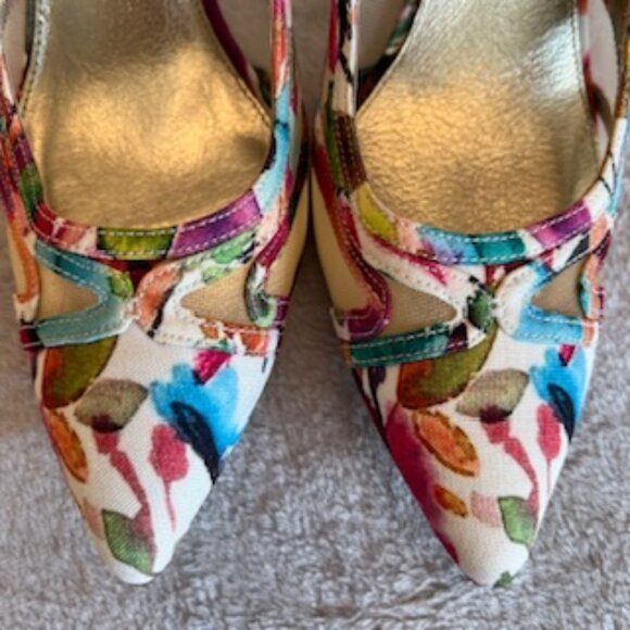 Adrianna Papell Shoes Watercolor Floral Printed Pointed Toe Slip On Heel 8 Med - Picture 13 of 15